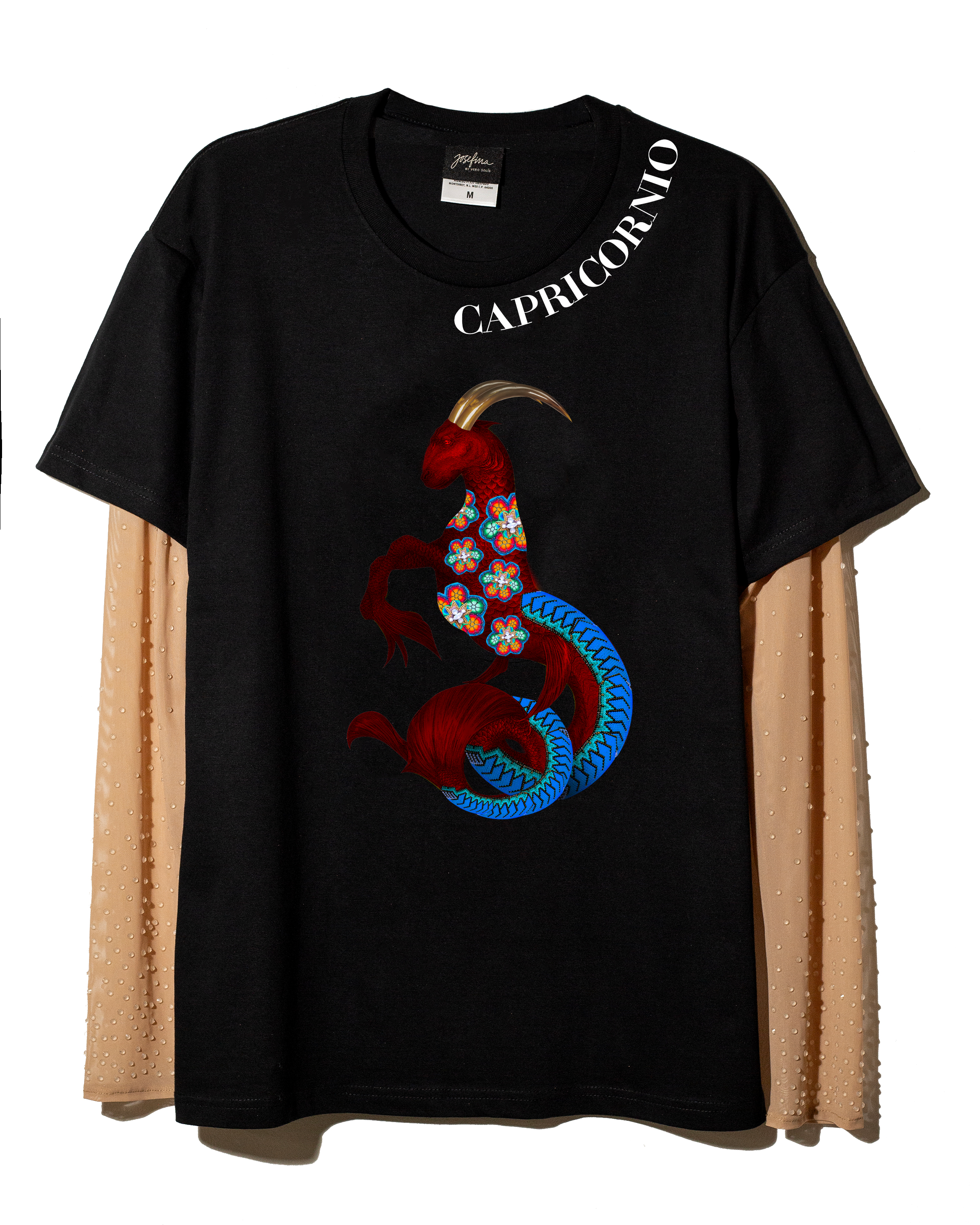 T shirt negra Capricornio con mangas de mesh bordadas