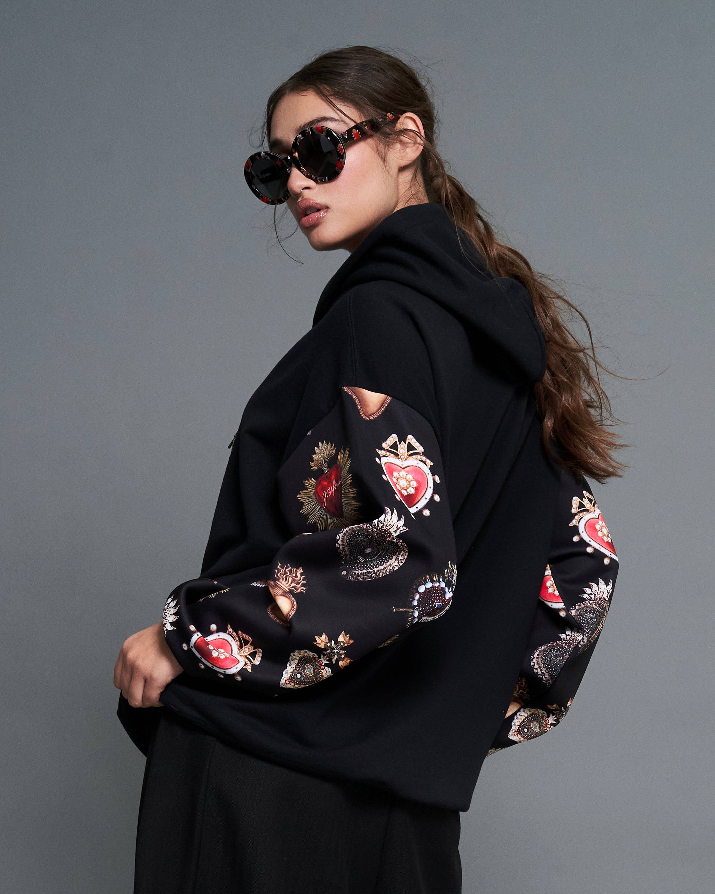 Hoodie negra Sagrado Corazón