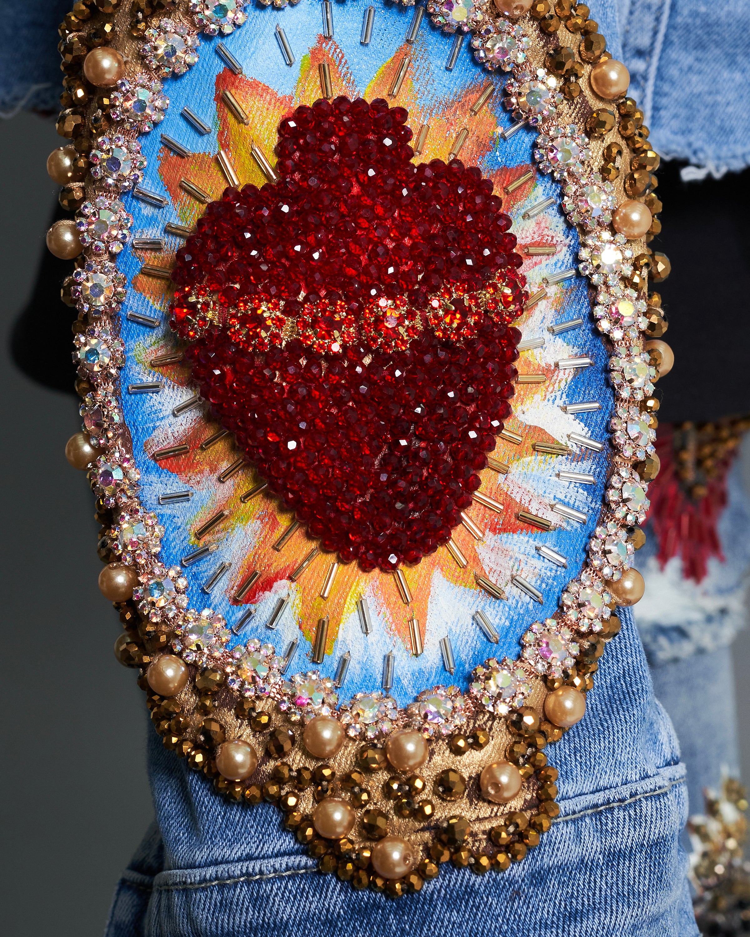 Denim jacket Sagrados Corazones con perlas
