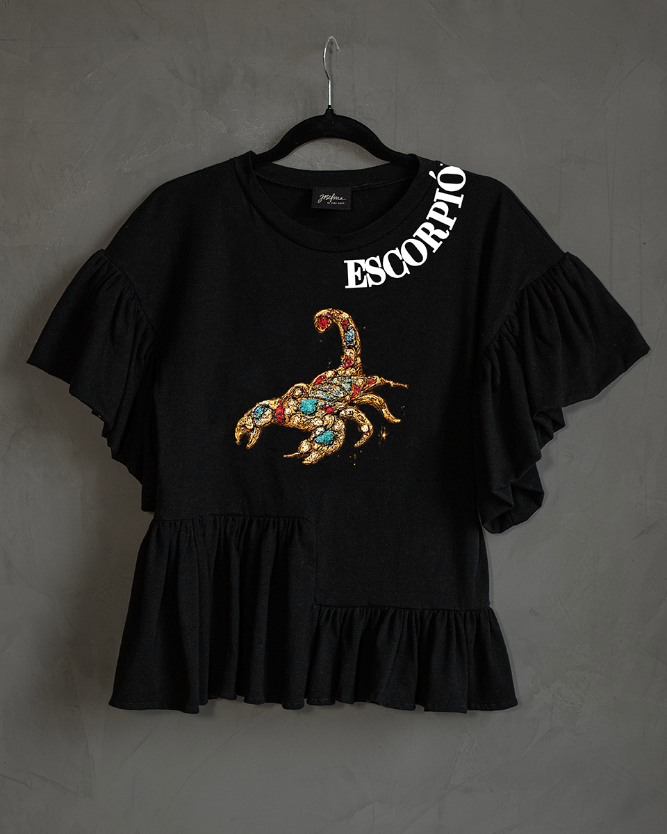 Blusa con olanes Escorpión