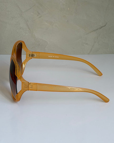 Lentes naranjas oversized
