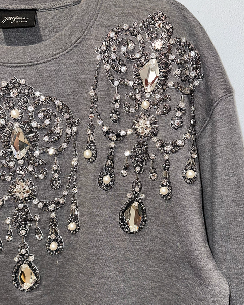 Sudadera gris candelabros