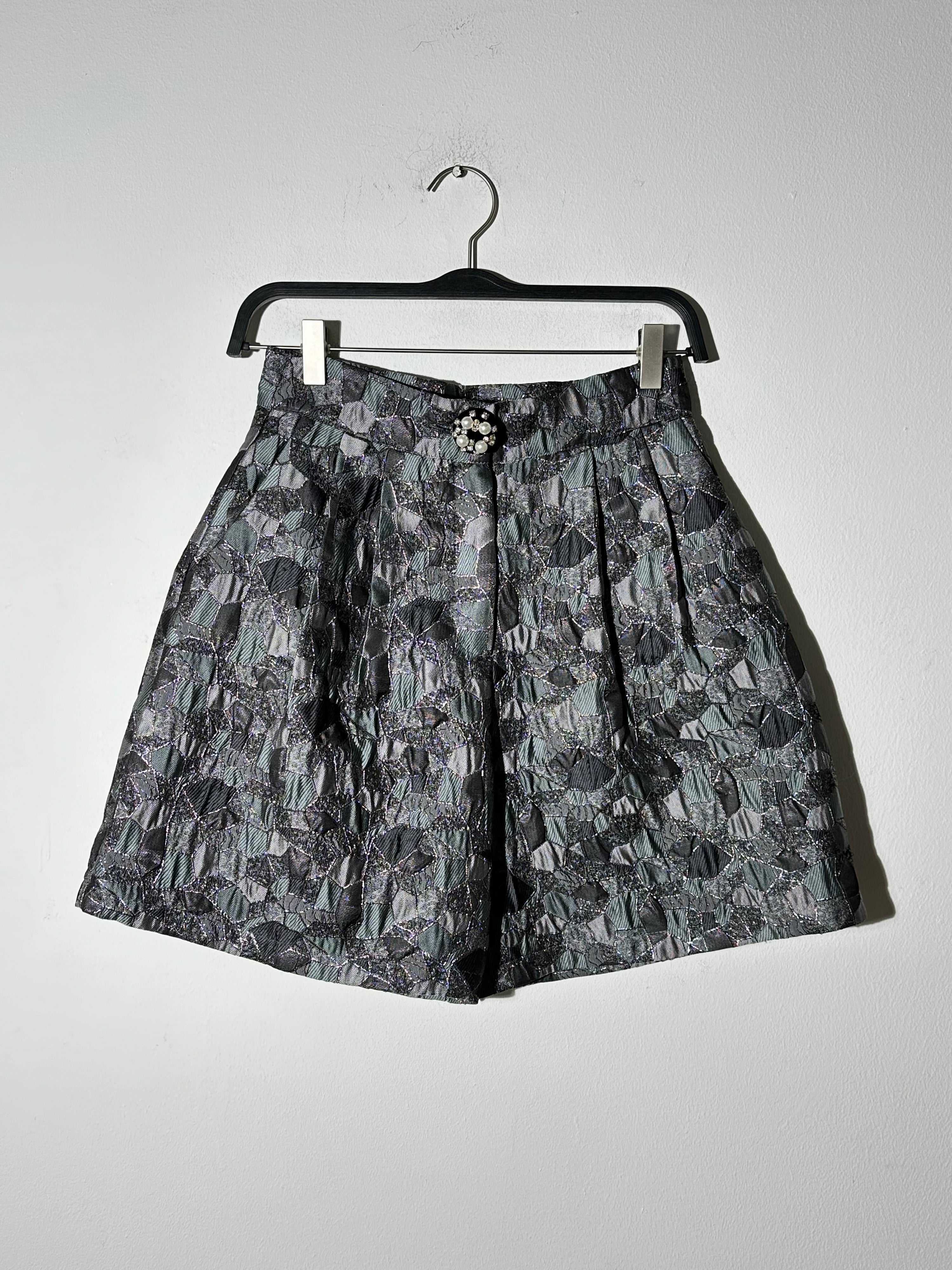 Short gris brocado