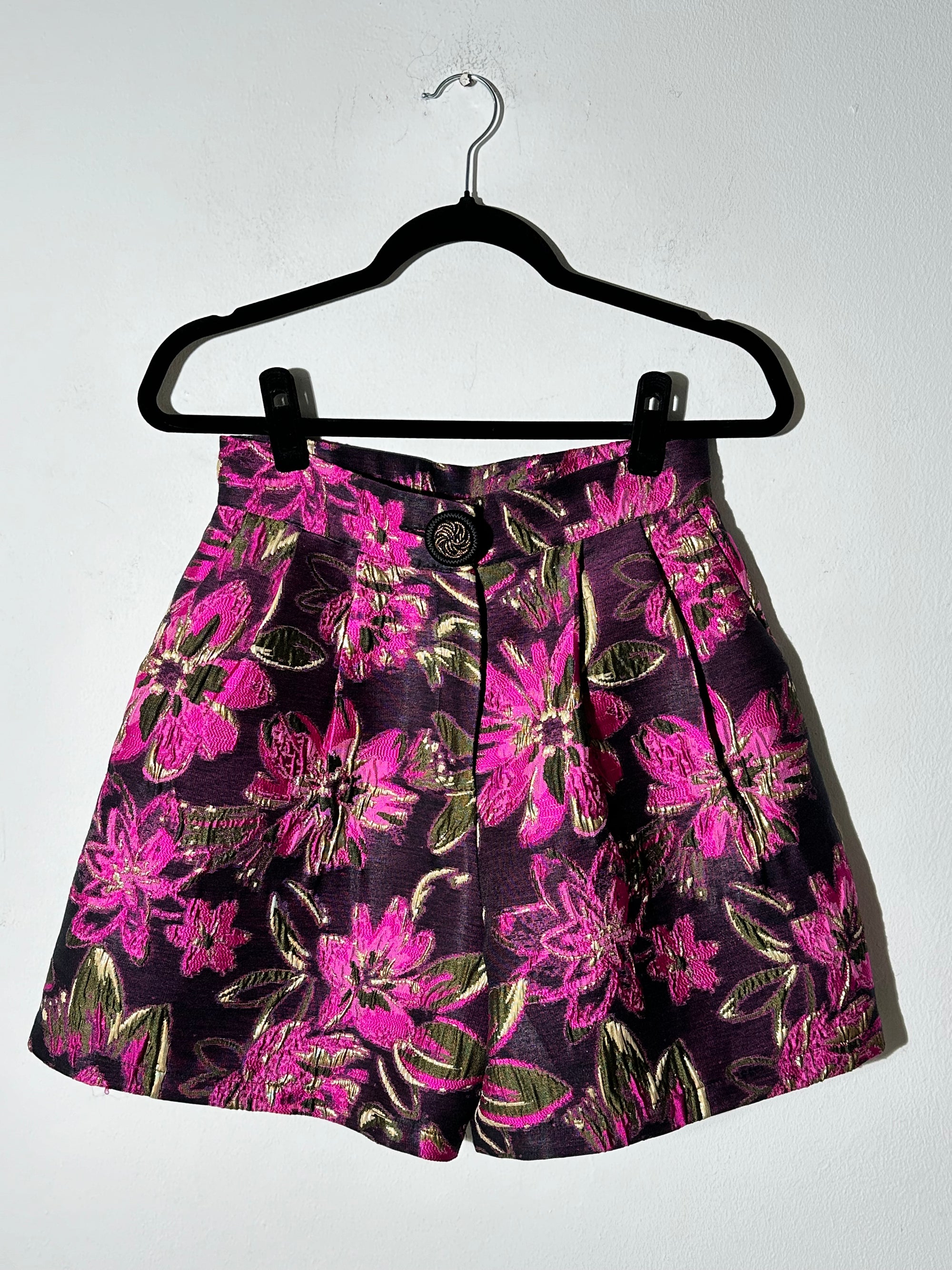 Short morado brocado