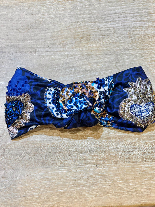 Turbante corazones azules  bordado