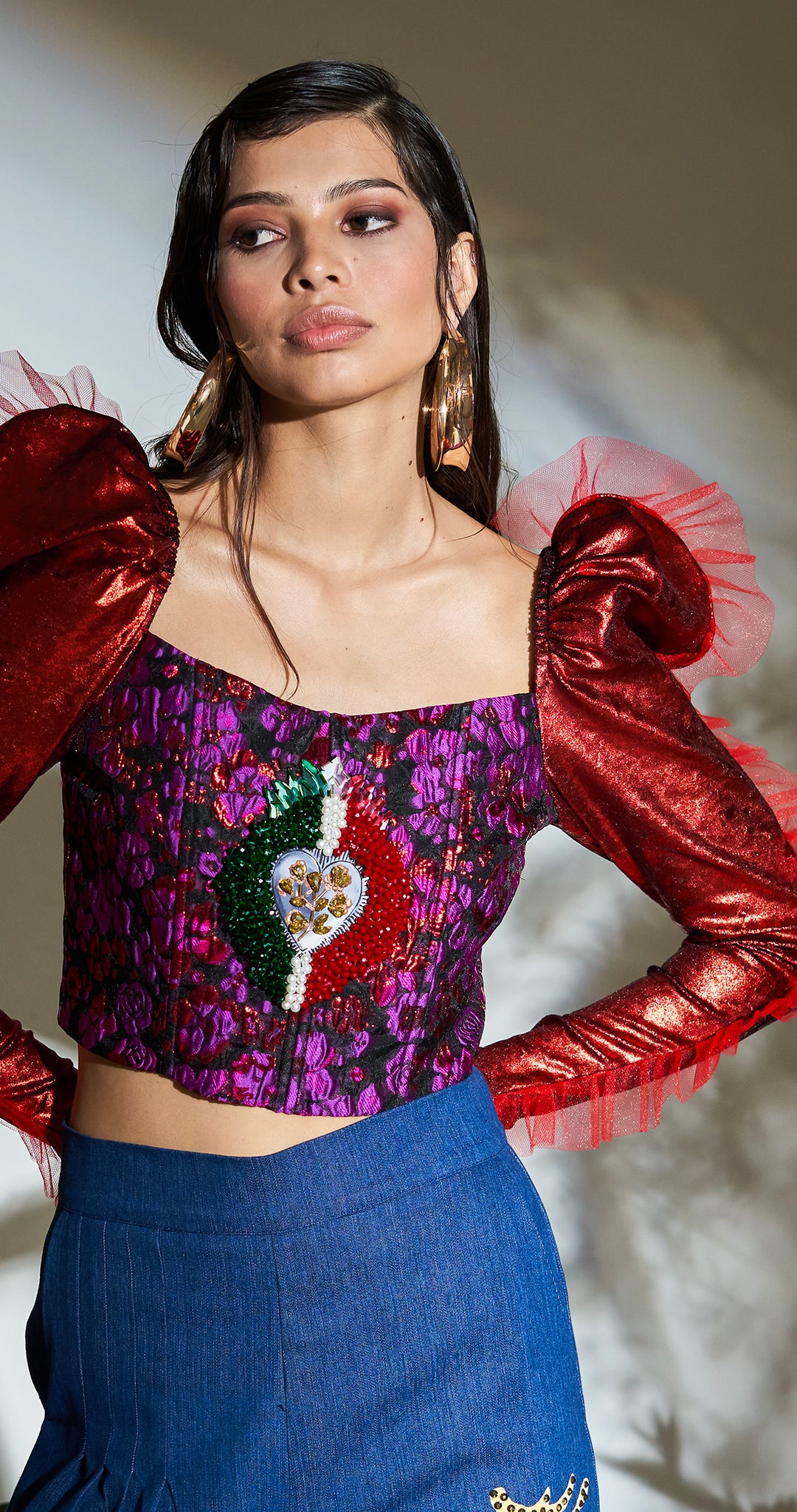 CORSET CON MANGAS CORAZÓN TRICOLOR