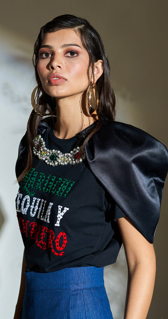 BLUSA NEGRA MARIACHI, TEQUILA Y SOMBRERO CON COLLAR