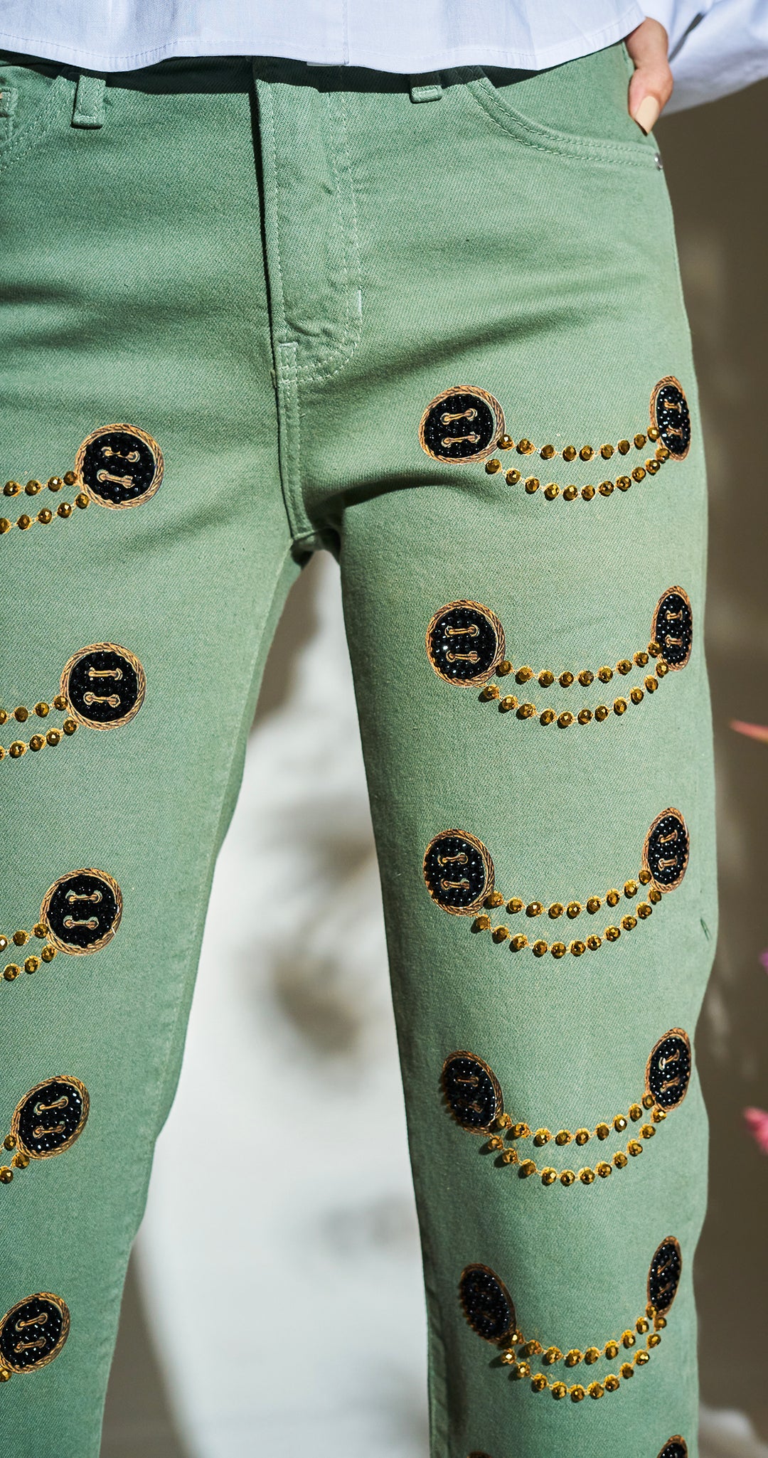 CROPPED JEANS BOTONADURA