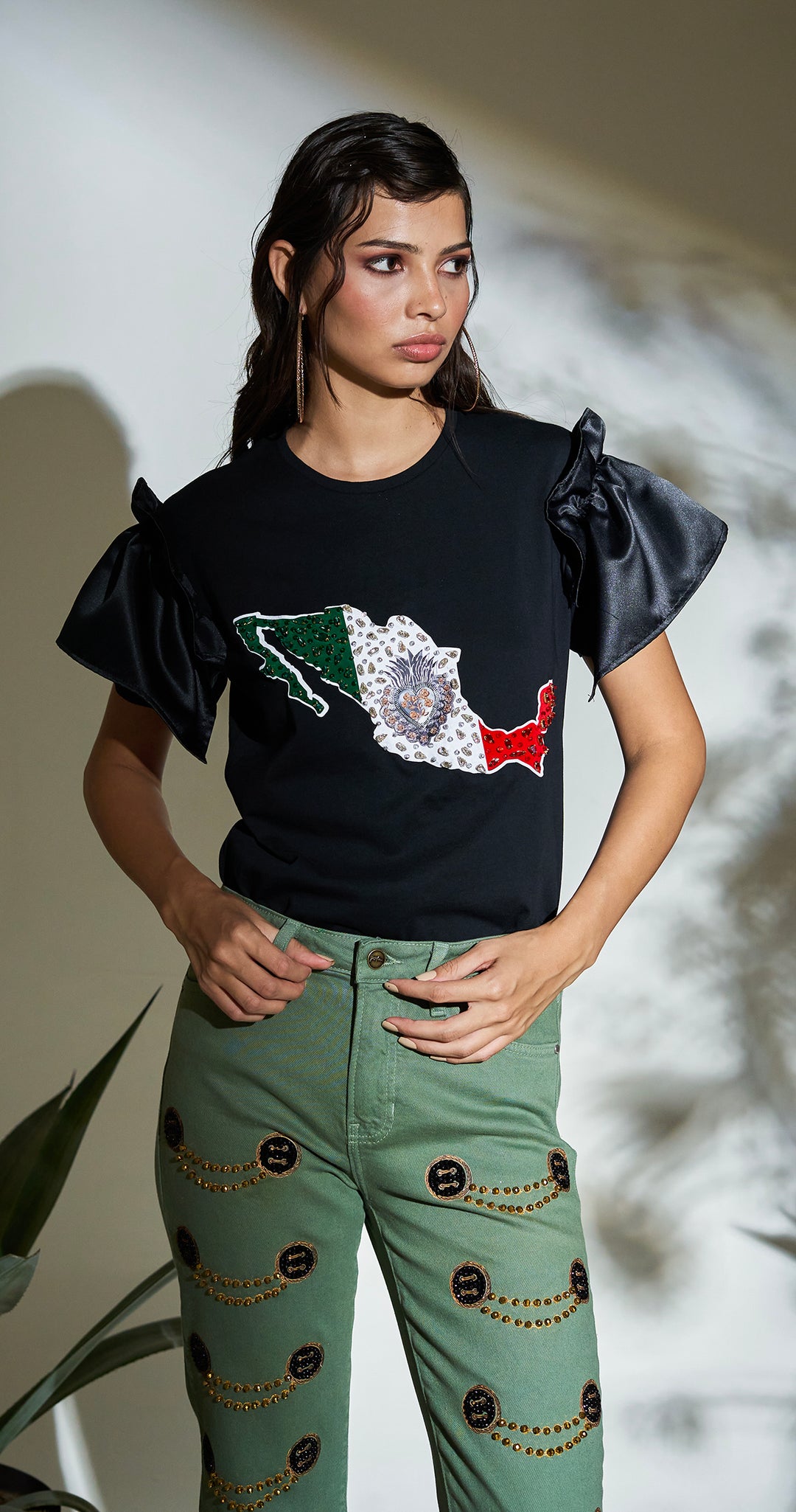 BLUSA NEGRA MAPA CORAZÓN