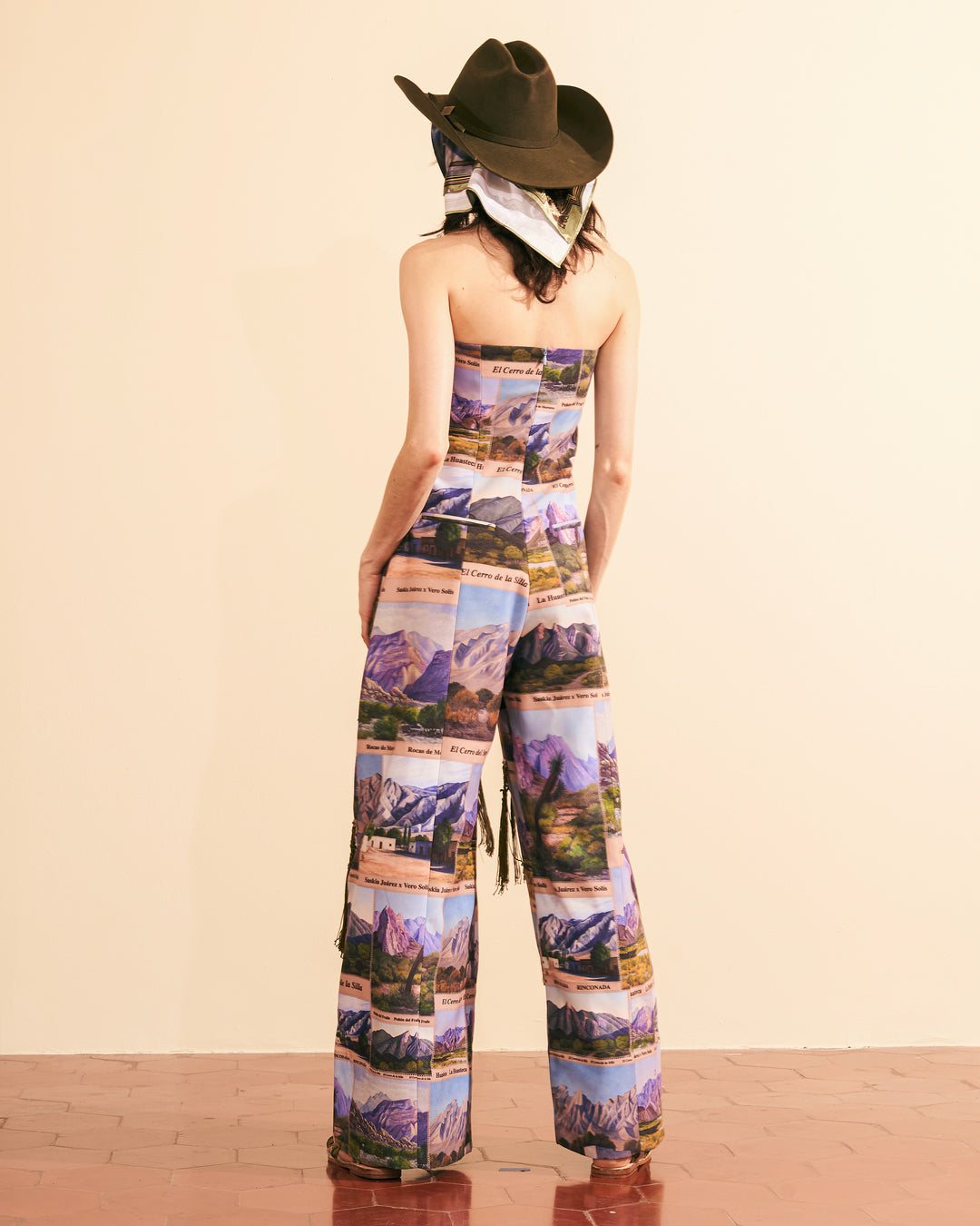 Jumpsuit postales