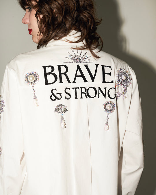Camisera blanca con tablones Brave and Strong
