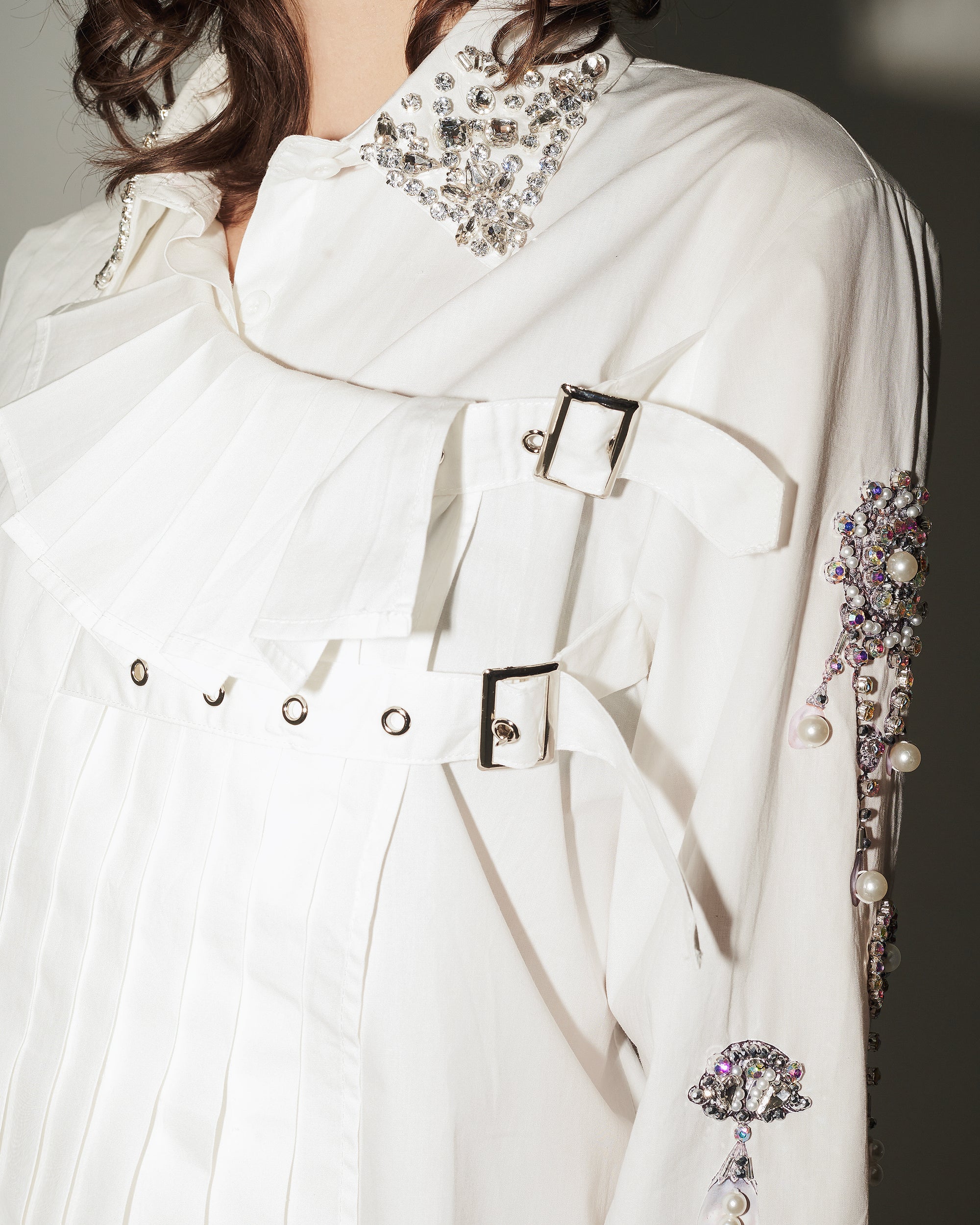 Camisera blanca con tablones Brave and Strong