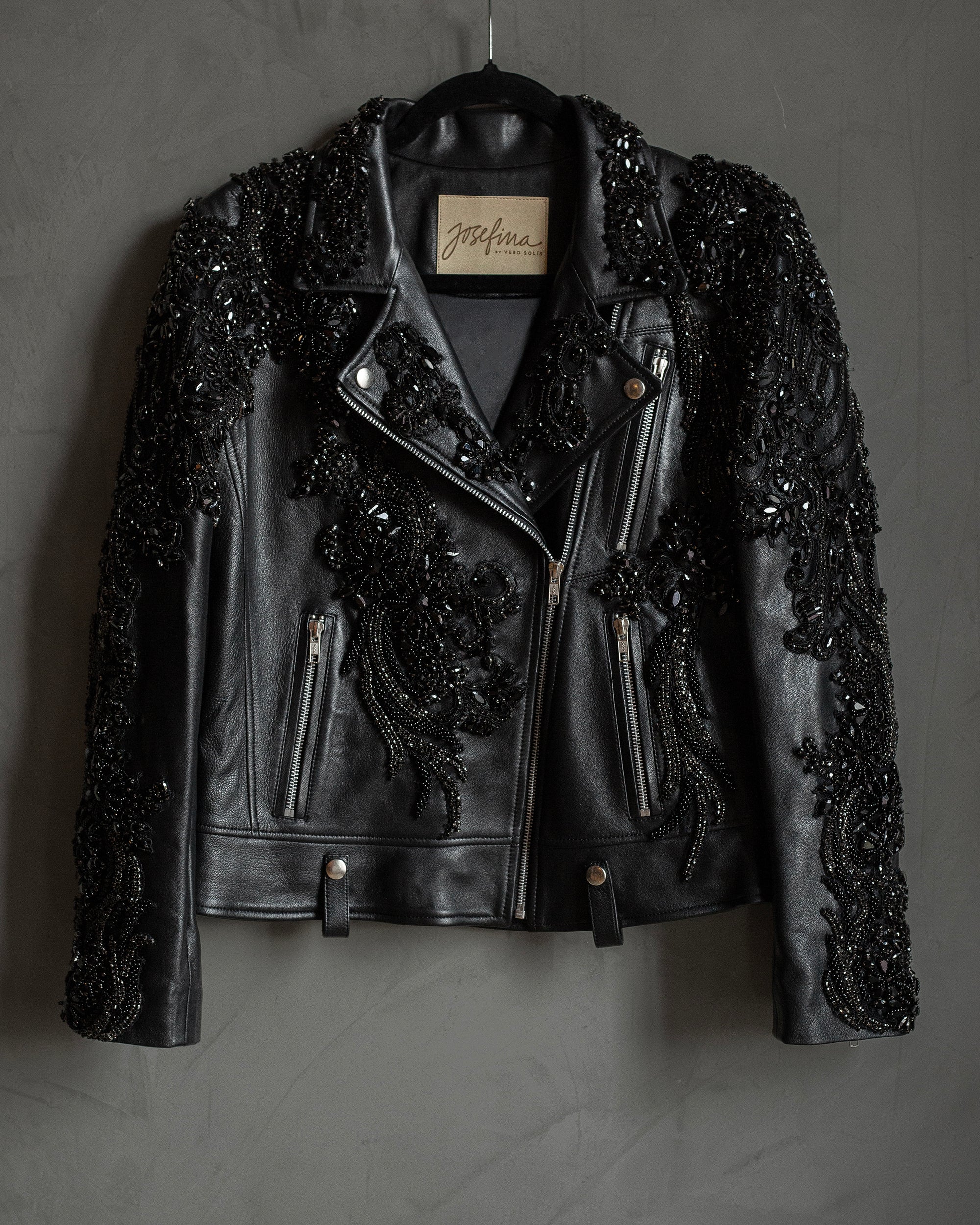 Biker jacket negra con cristales