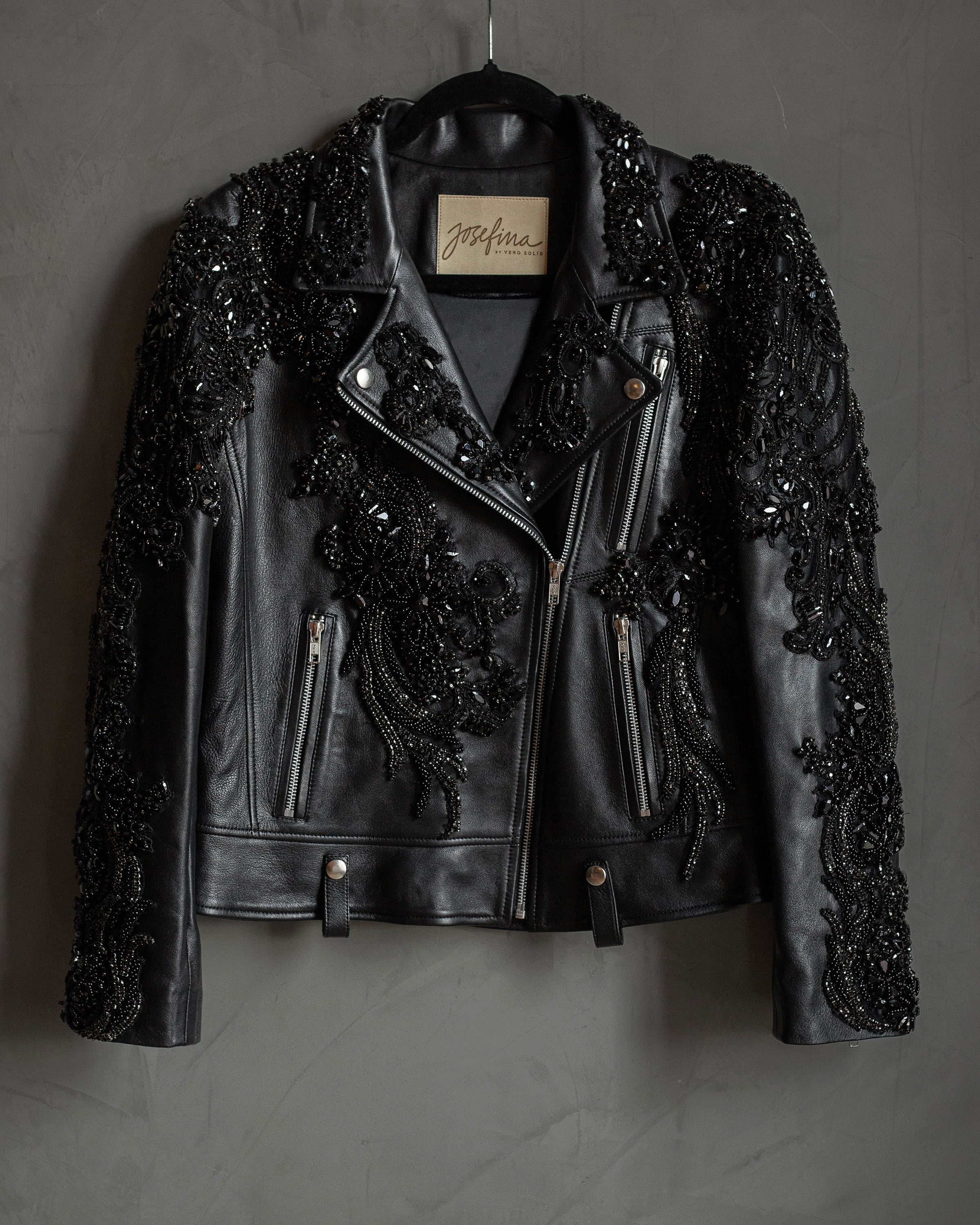 Biker jacket negra con cristales