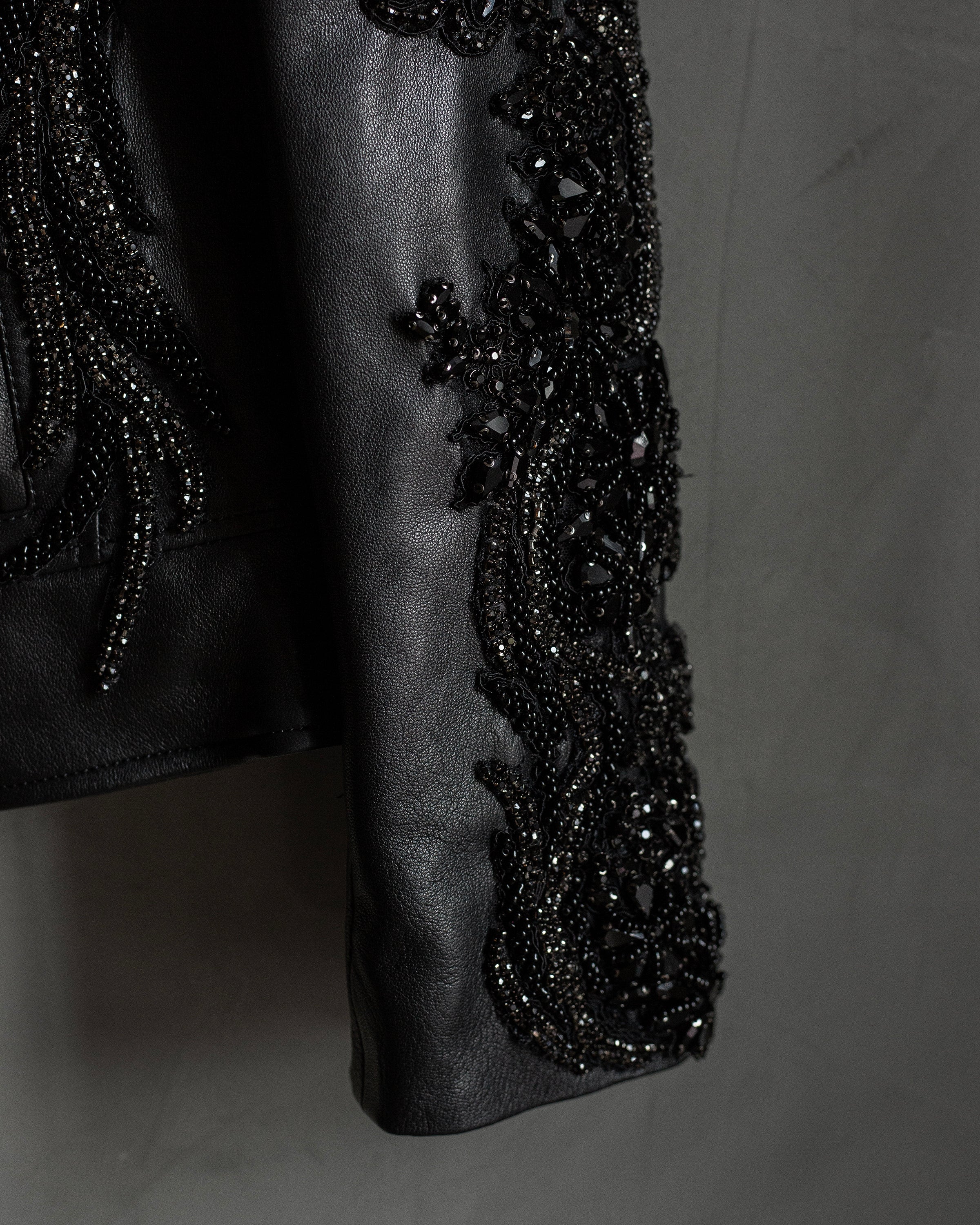 Biker jacket negra con cristales