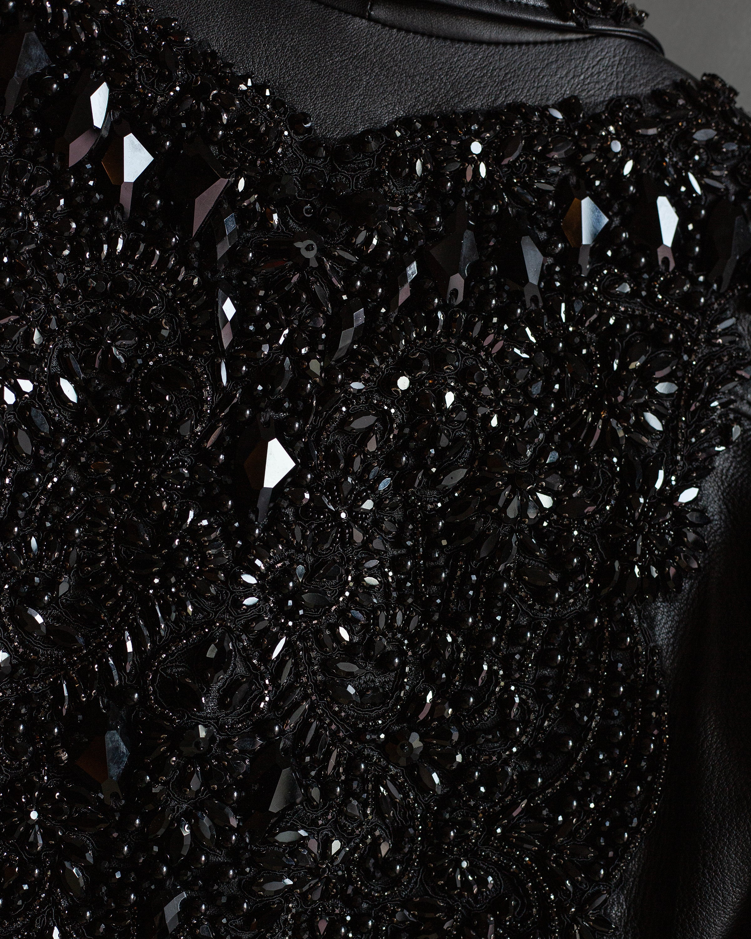 Biker jacket negra con cristales