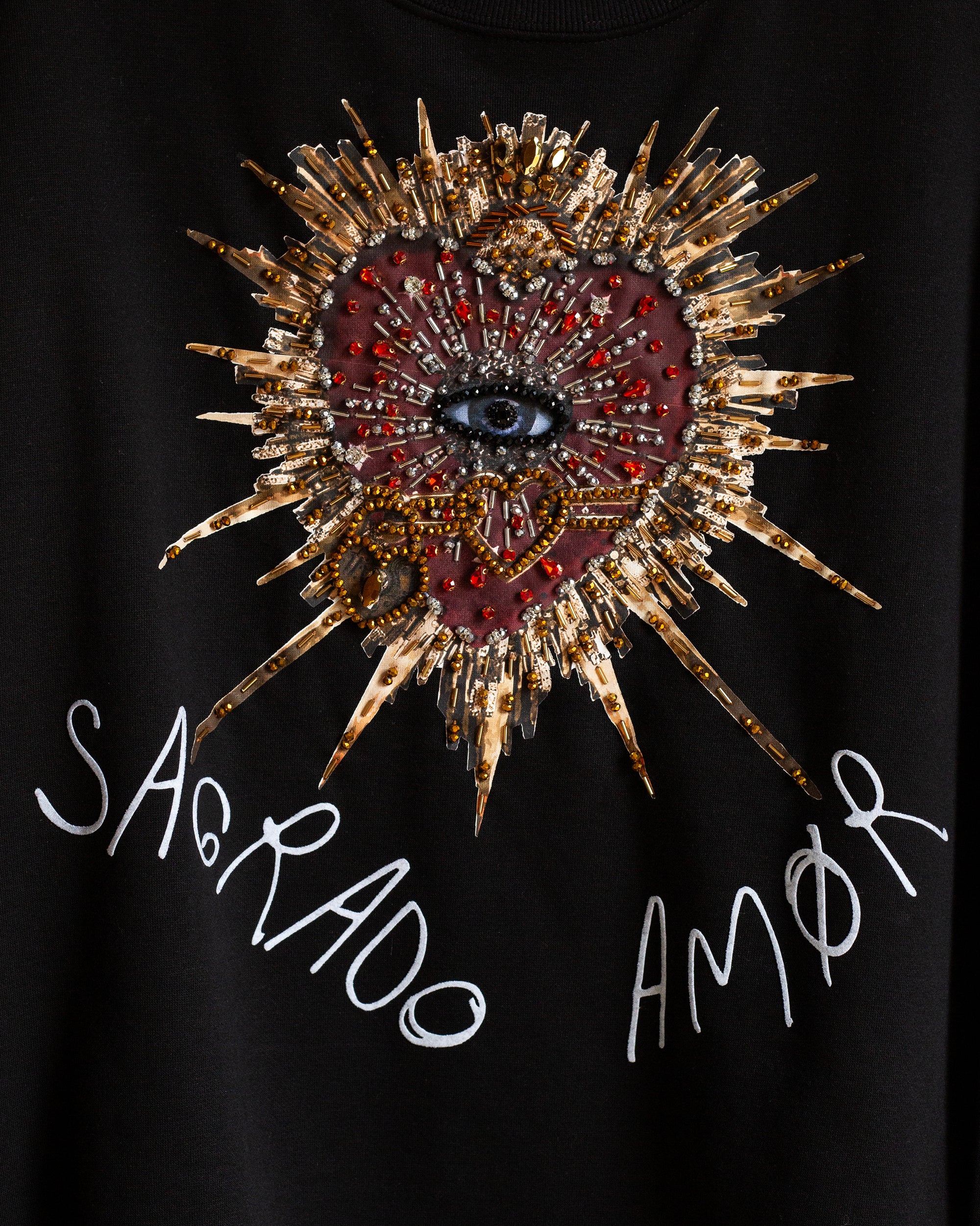 Sweatshirt negra Sagrado Amor
