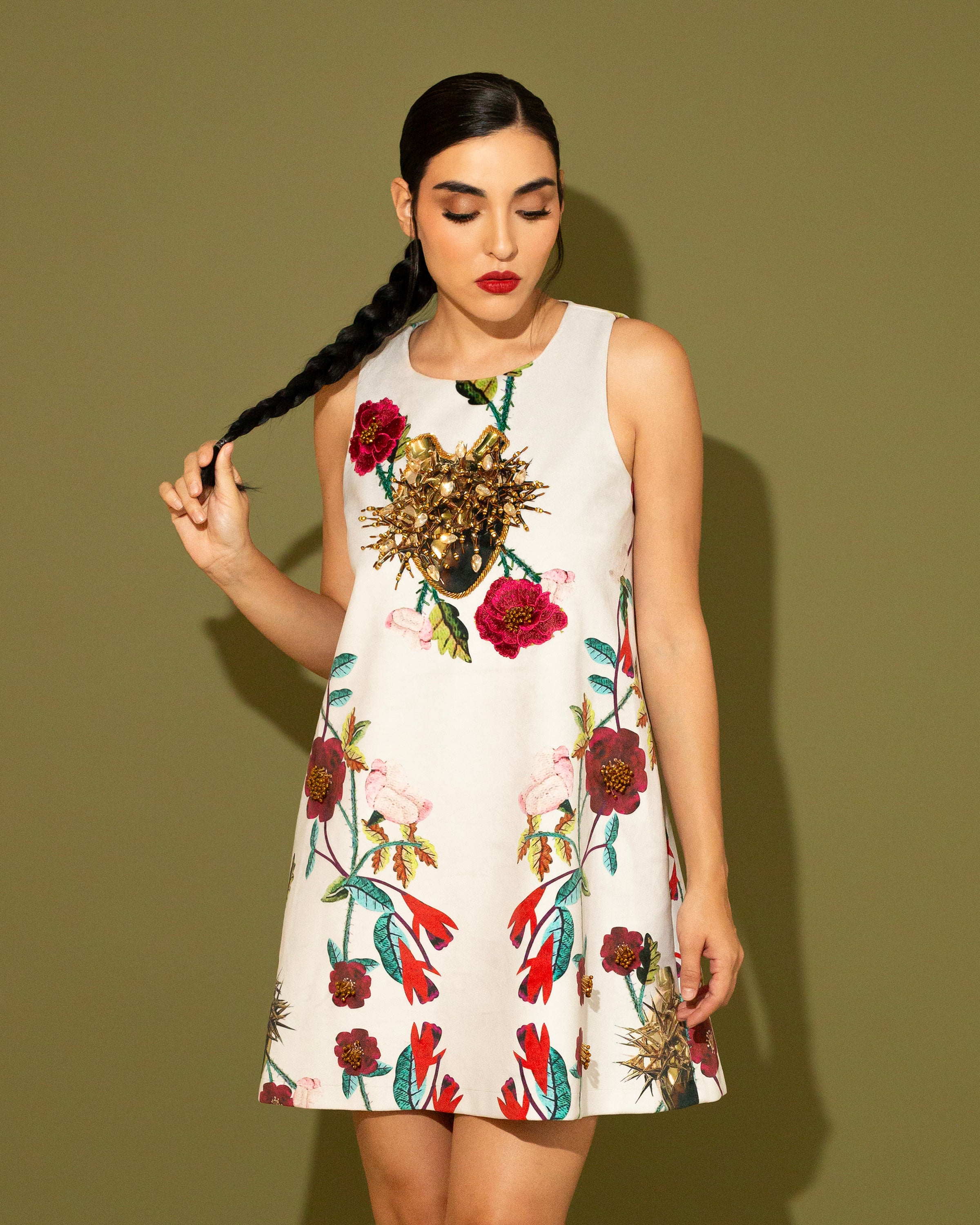 Vestido off white con cactus y flores