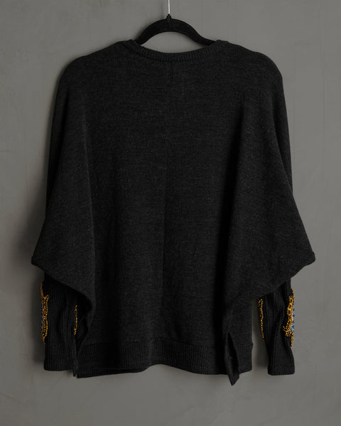 Knitted top negro con sagrados corazones