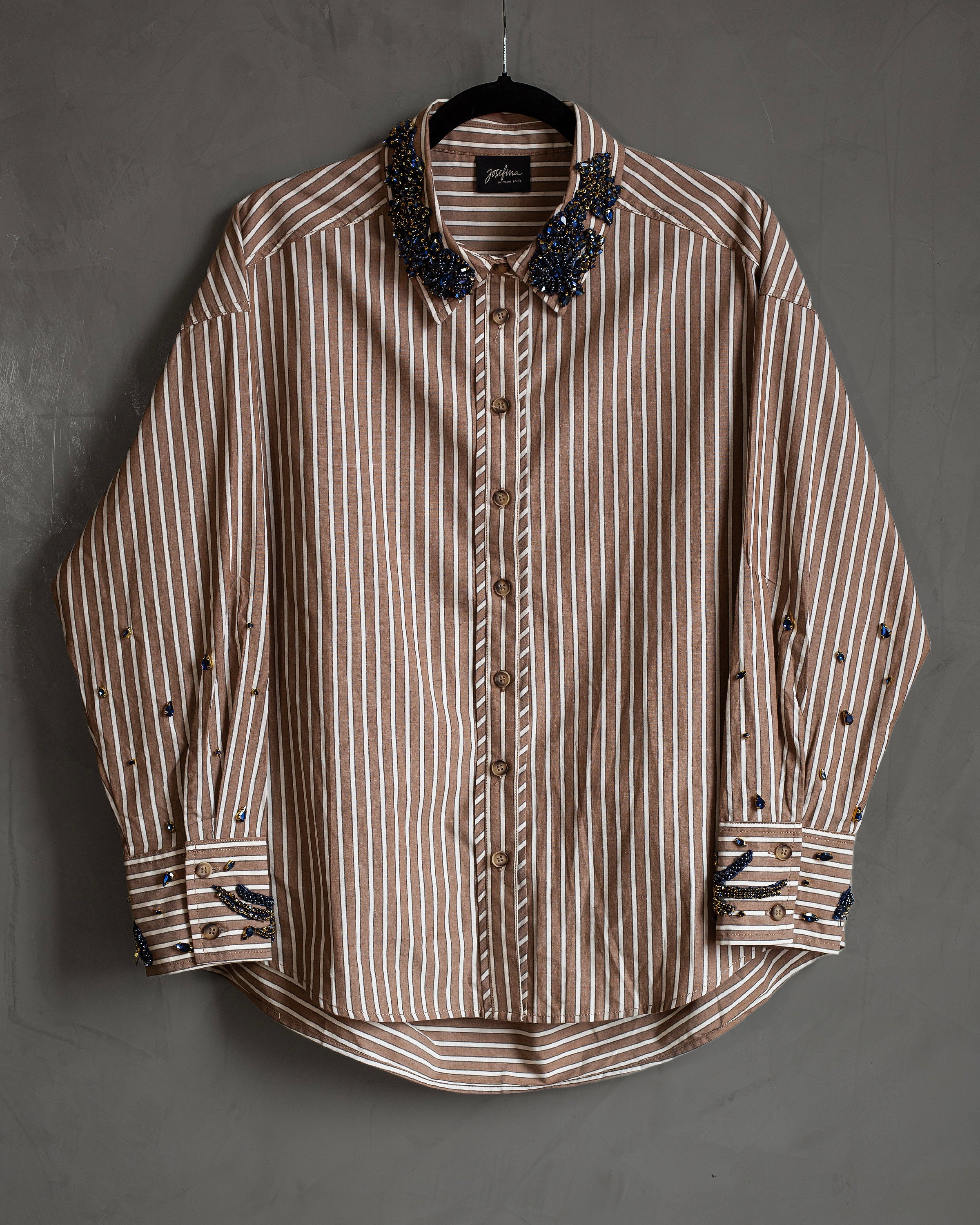 Camisera khaki rayas con aplicaciones