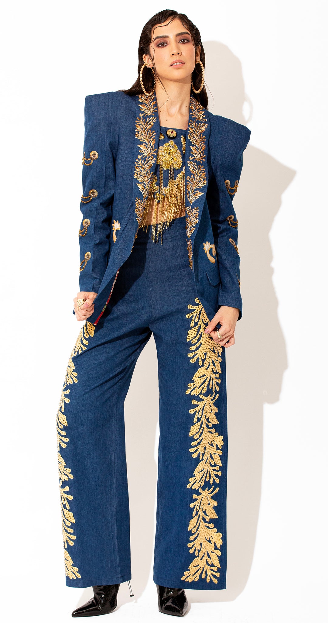 DENIM SUIT CON GRECAS DORADAS