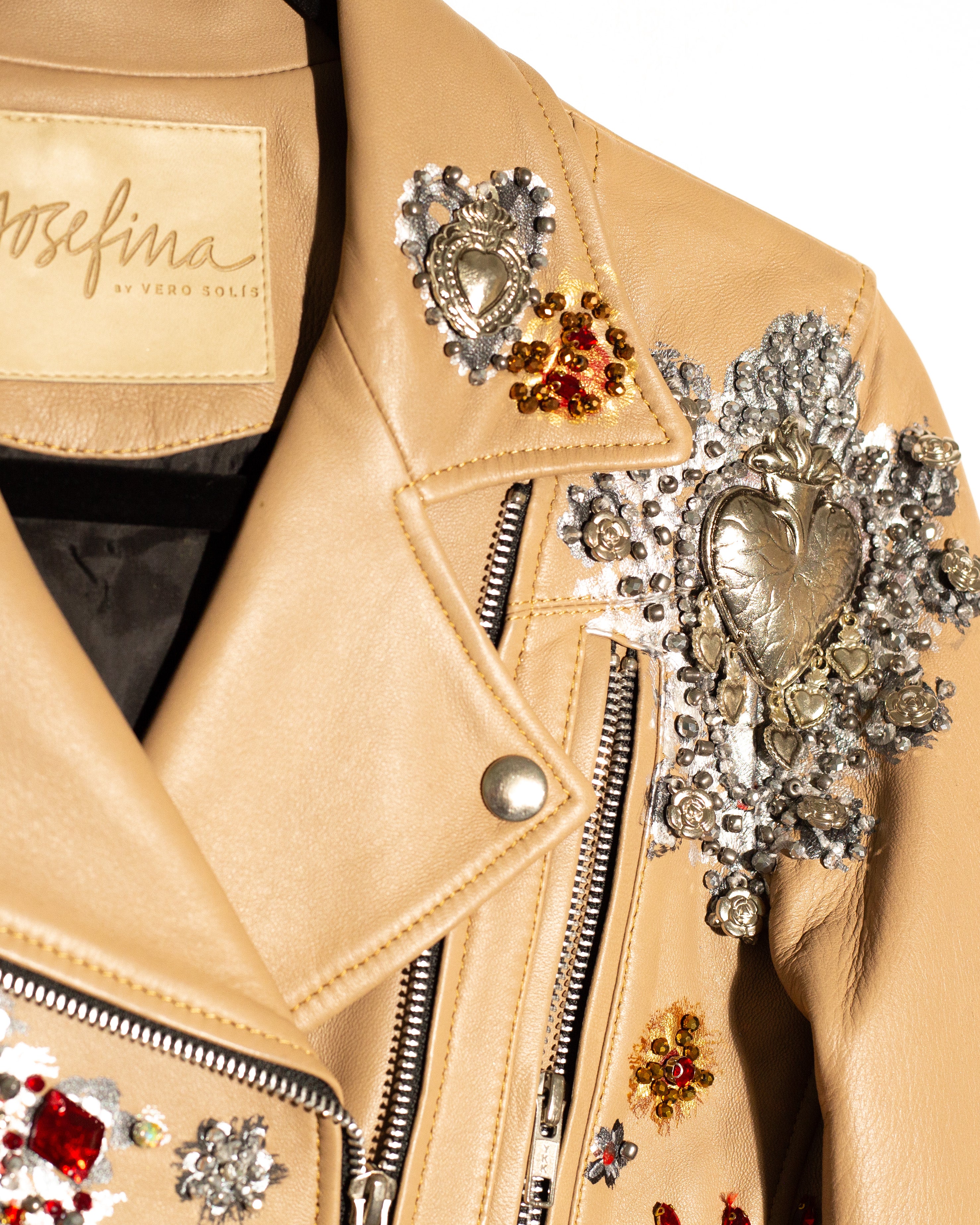 Biker jacket camel corazones y cruces