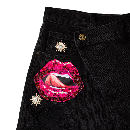 Denim short raw hem labios y estrellas