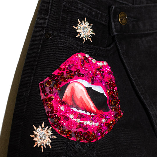 Denim short raw hem labios y estrellas