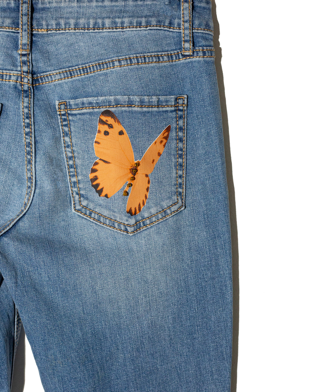 Flared jeans corazones y mariposas