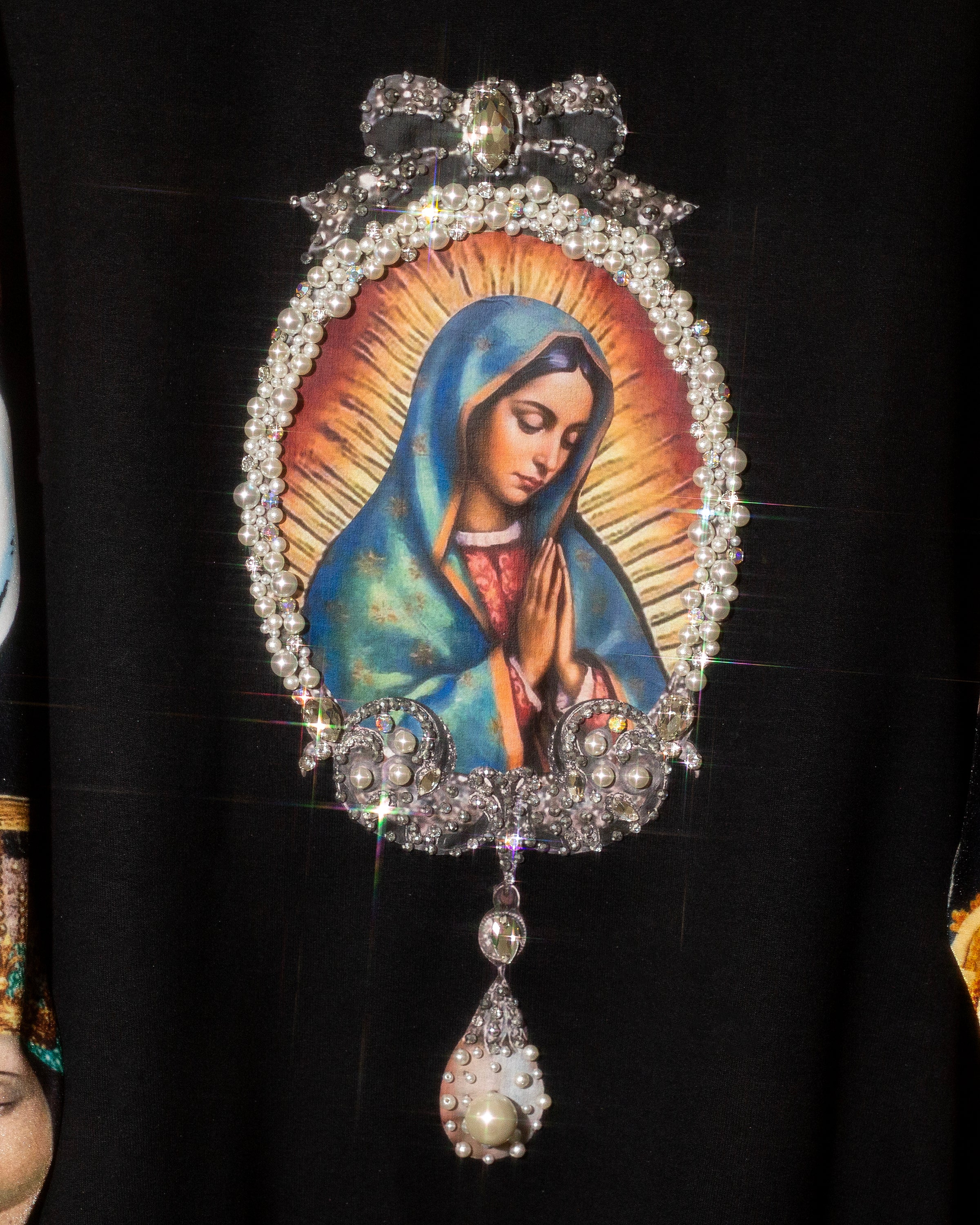 Sweatshirt negra Virgen