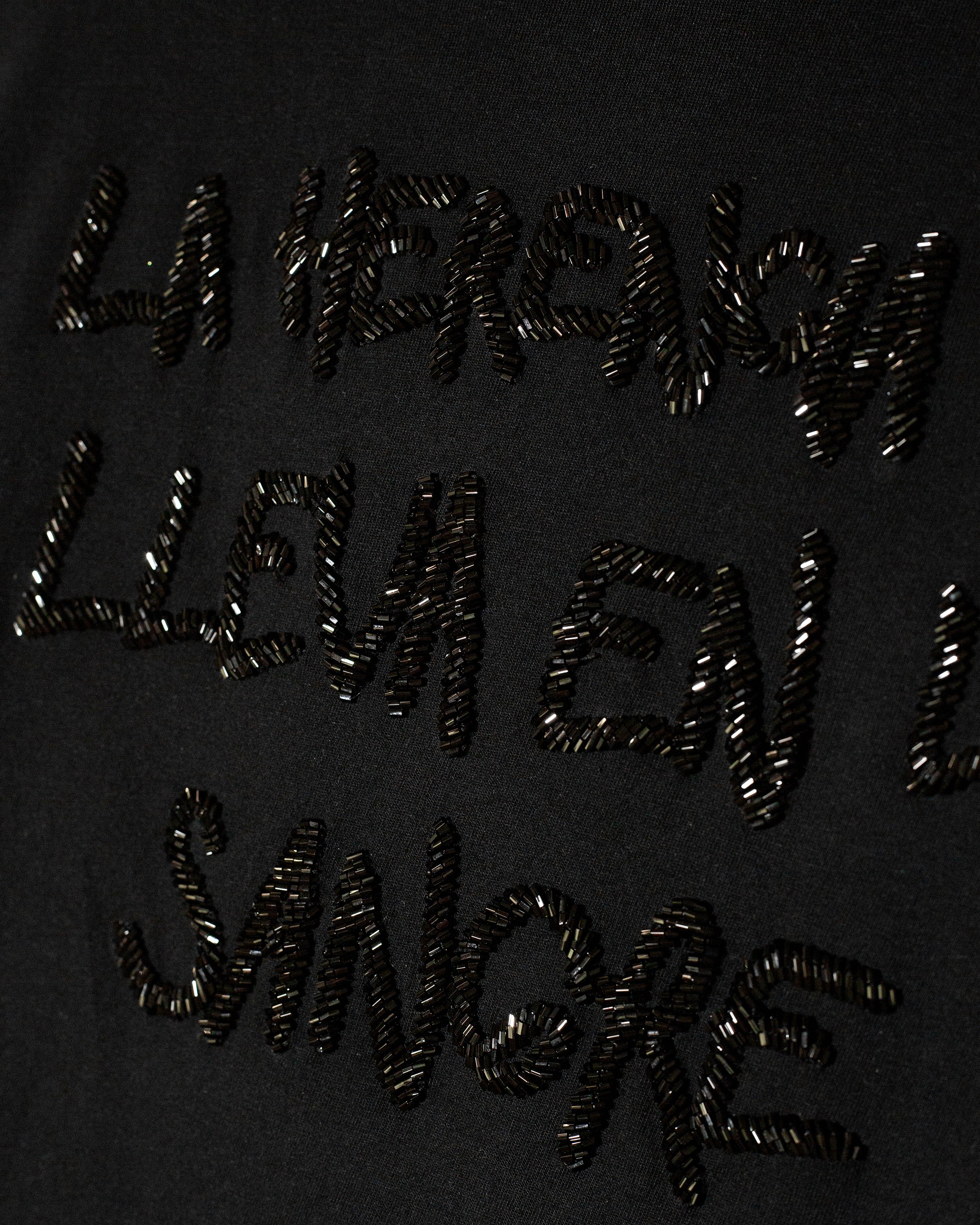 Black t shirt Medallón con cristales