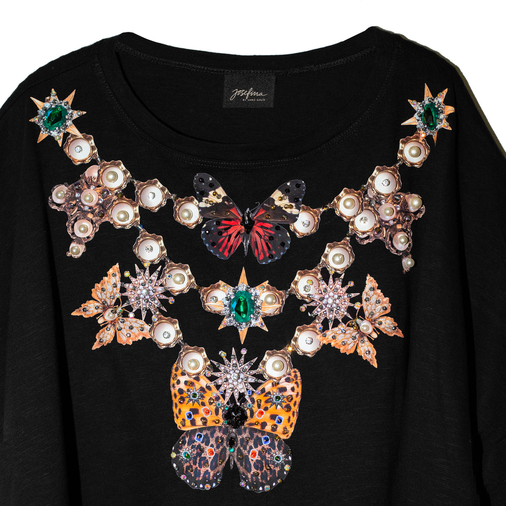 T shirt negra collar mariposas