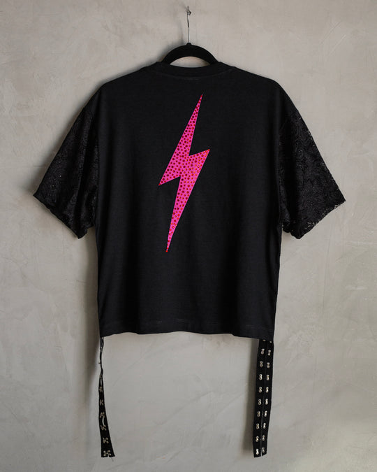 Cropped tee GRL PWR con mangas de encaje