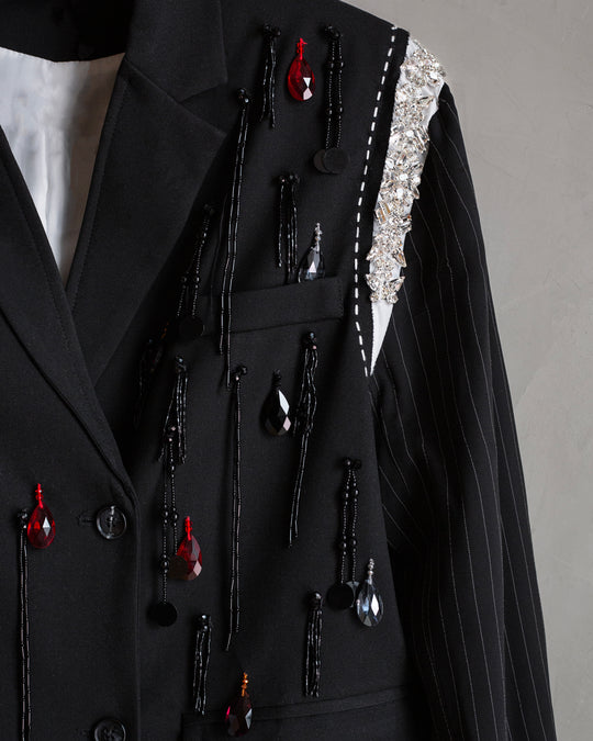 Blazer negro Fight like a girl con flecos bordados