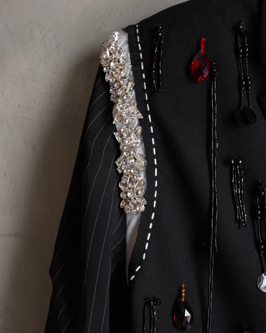 Blazer negro Fight like a girl con flecos bordados