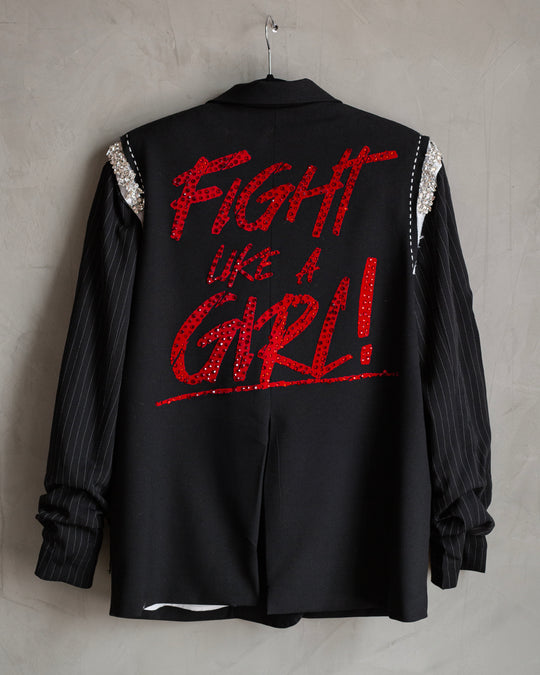 Blazer negro Fight like a girl con flecos bordados