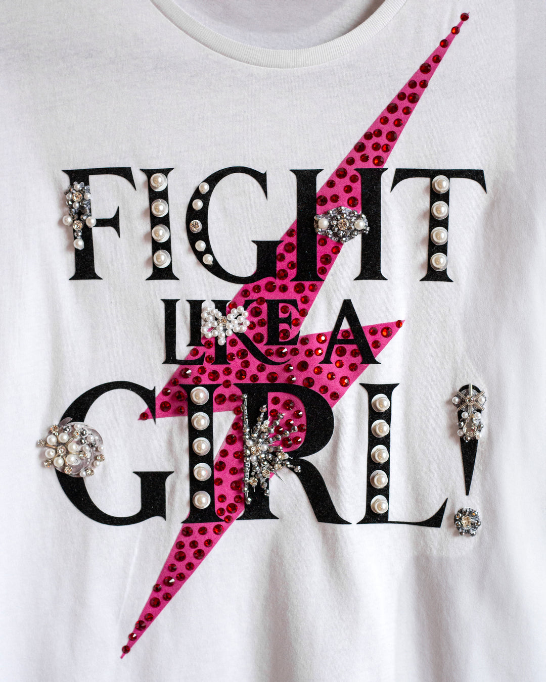 T shirt blanca con mangas de encaje Fight like a girl