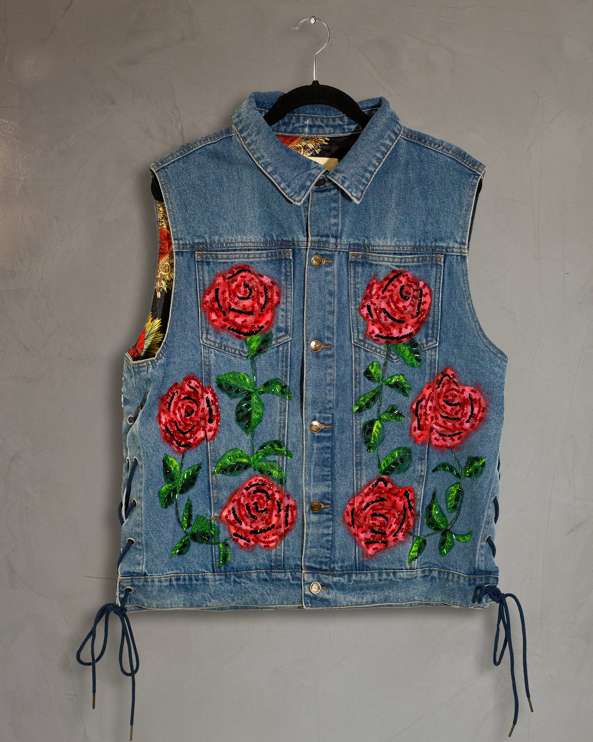Chaleco denim Virgen de Guadalupe con rosas