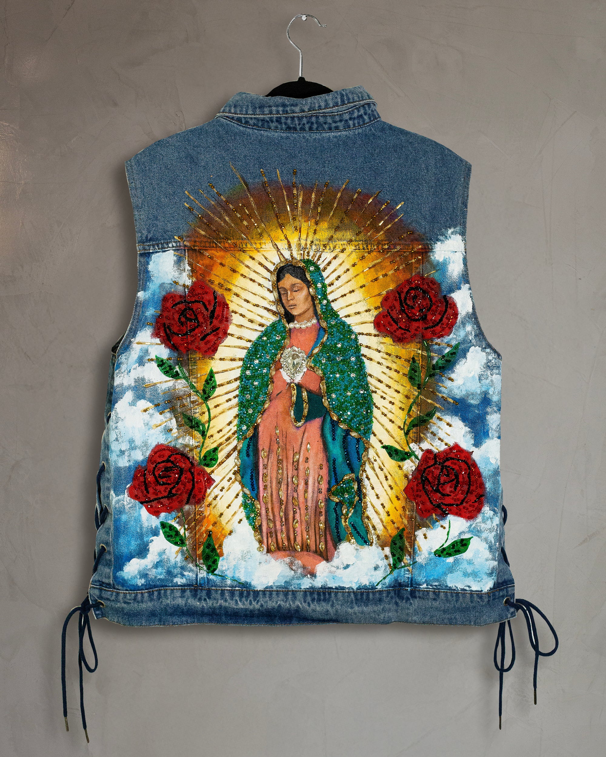 Chaleco denim Virgen de Guadalupe con rosas