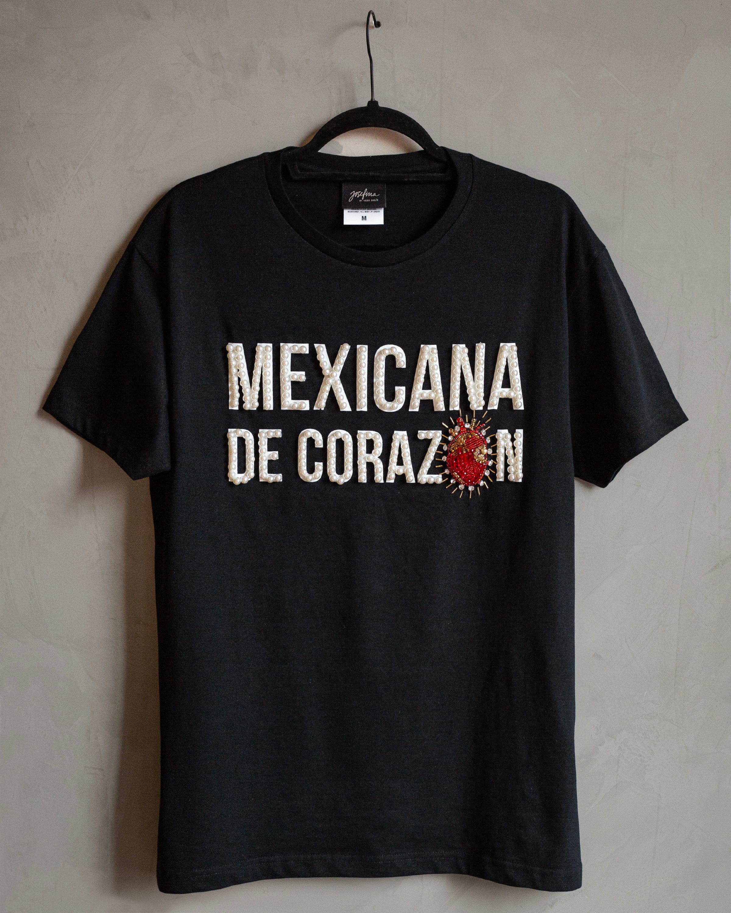 T shirt negra "Mexicana de Corazón"