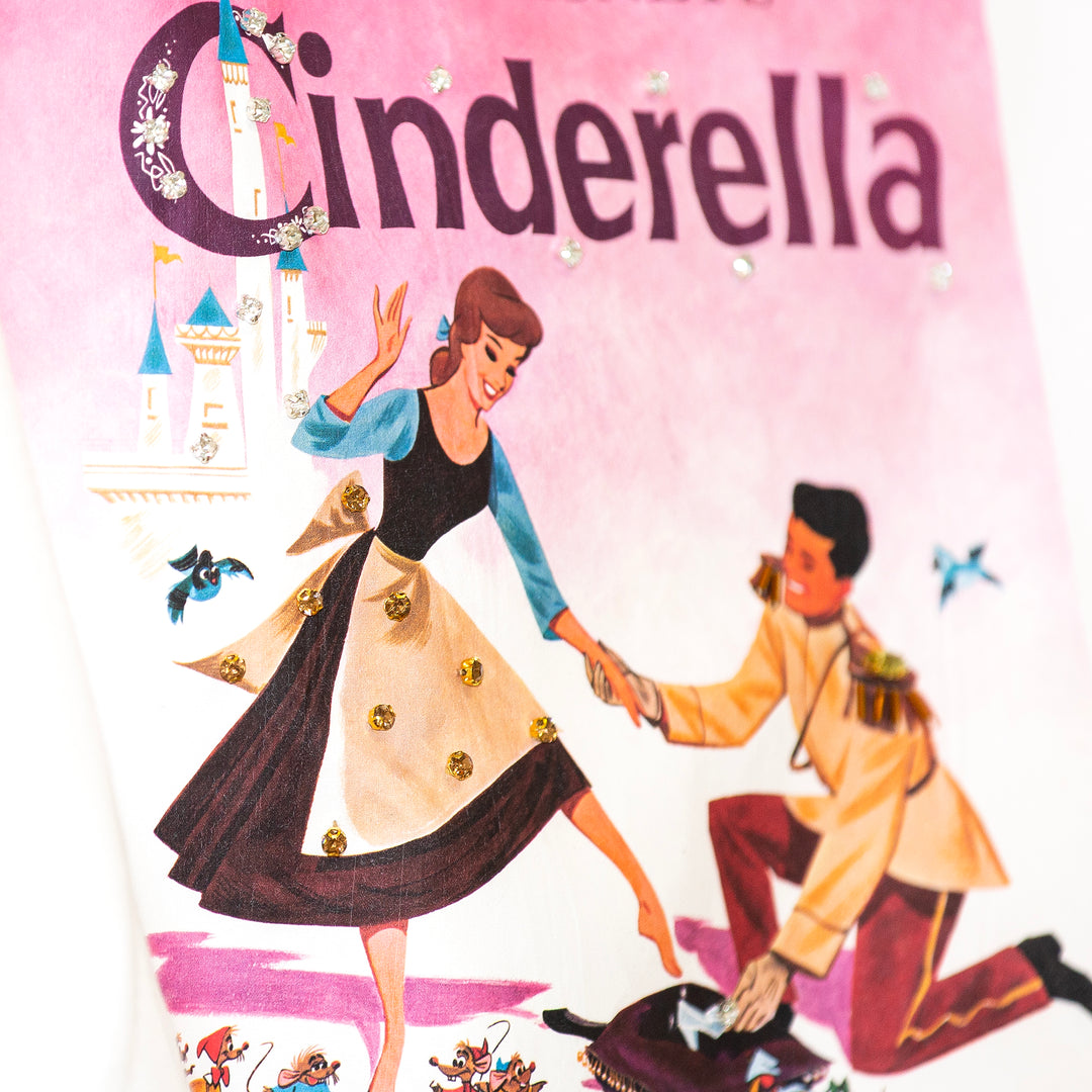 CROP TOP BLANCO POSTER “CINDERELLA” CON CRISTALES