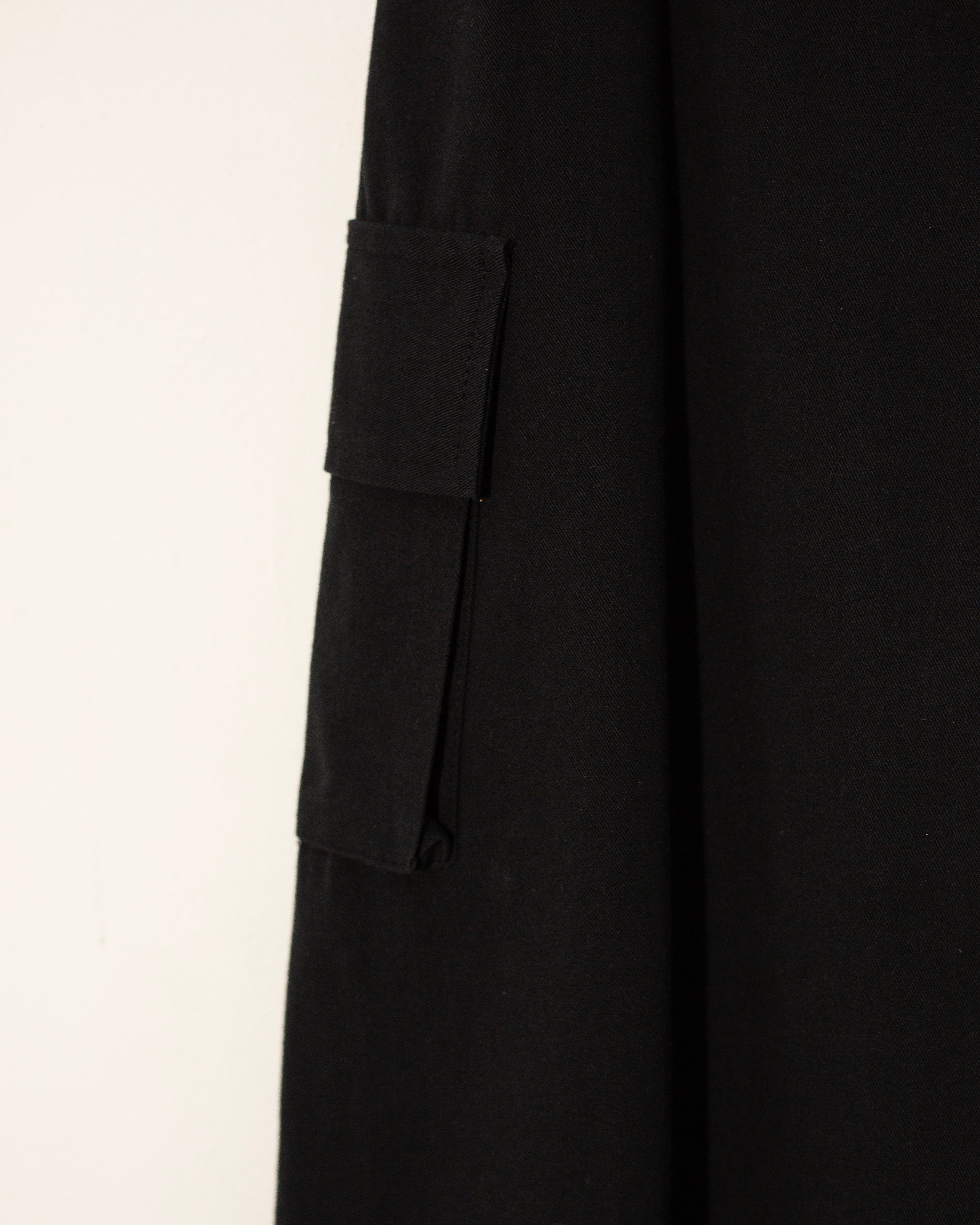 Falda negra cargo