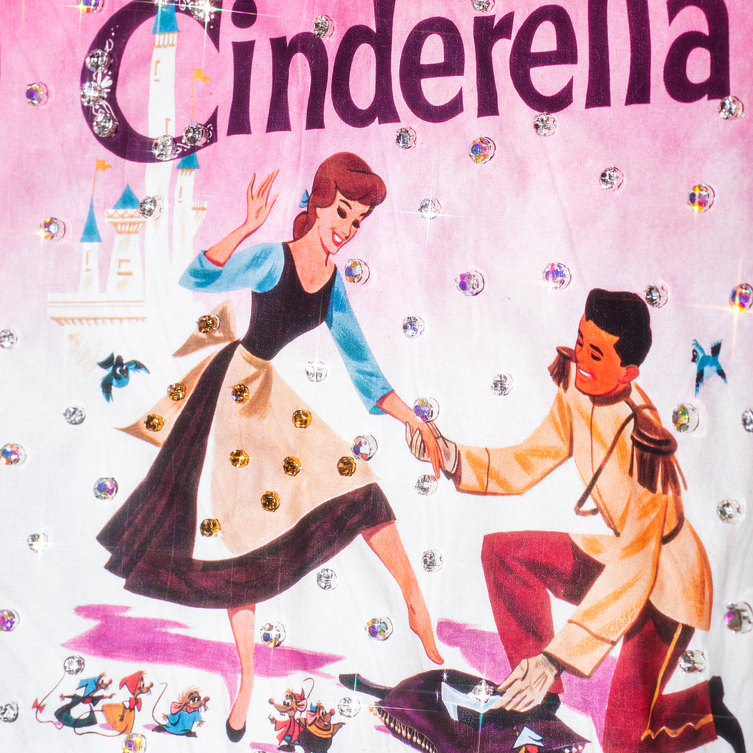 CROP TOP NEGRO POSTER “CINDERELLA” CON CRISTALES