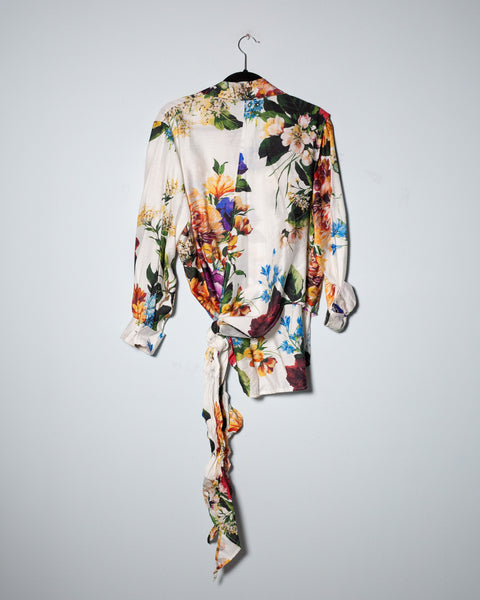 Camisa cruzada con estampado de flores