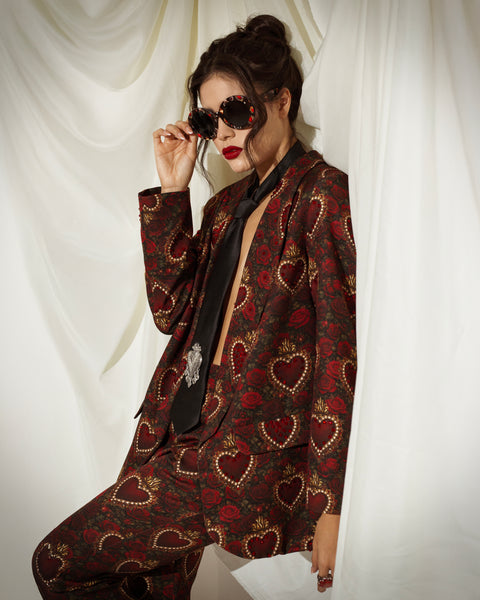 Tailored blazer rosas con corazones