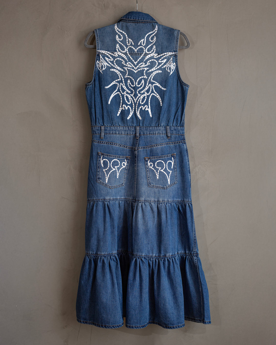 Vestido denim con grecas