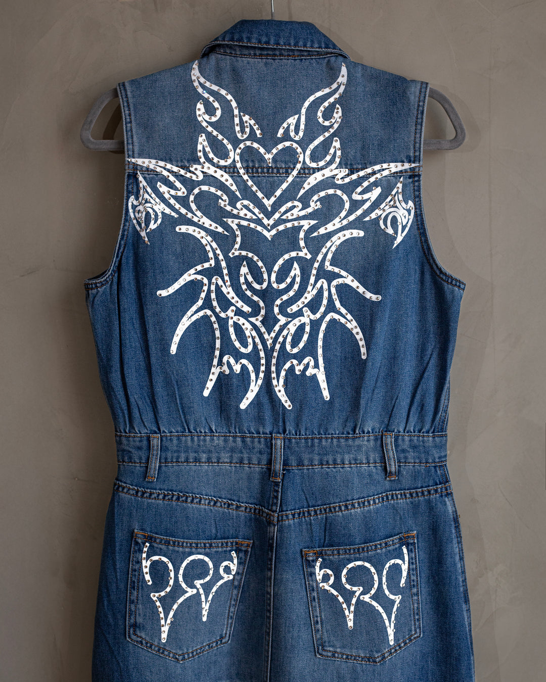 Vestido denim con grecas