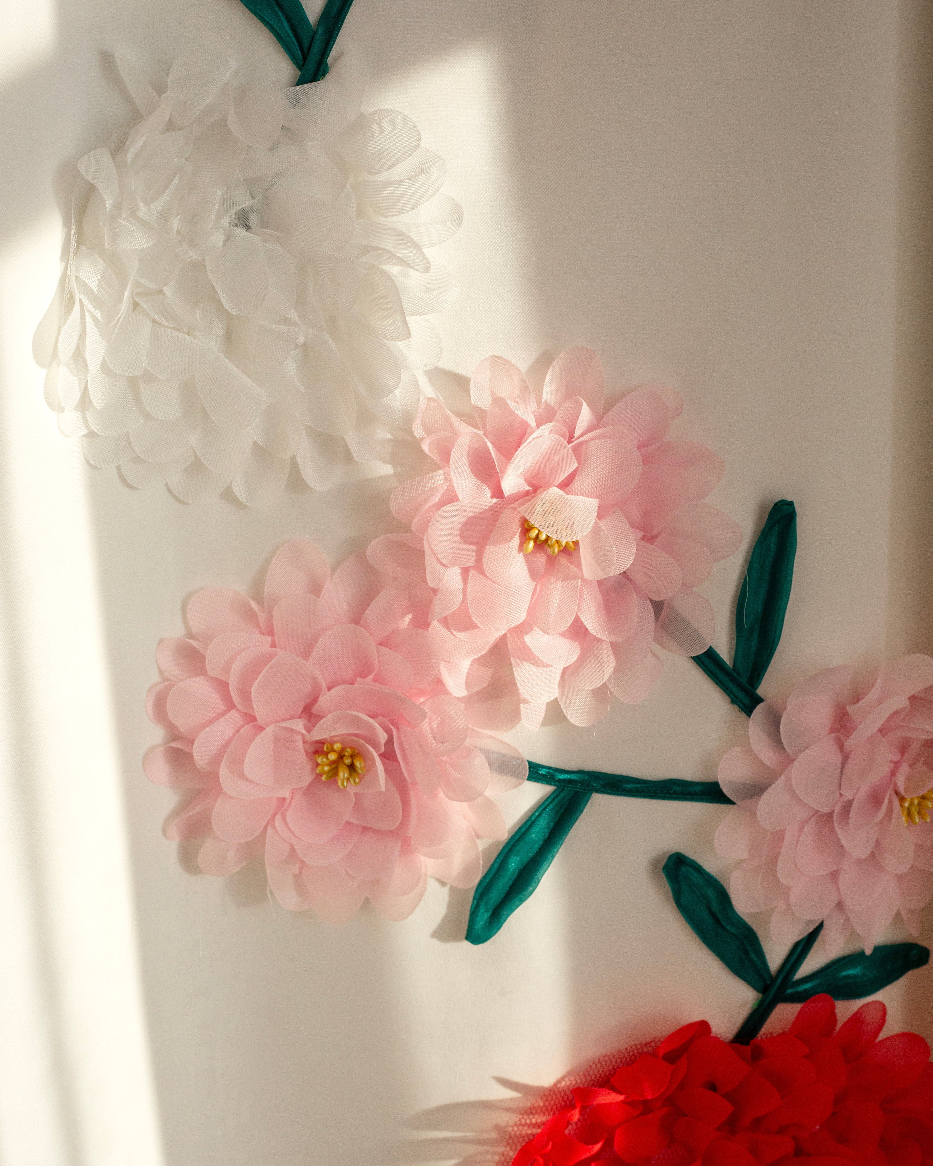 Vestido blanco con flores 3d