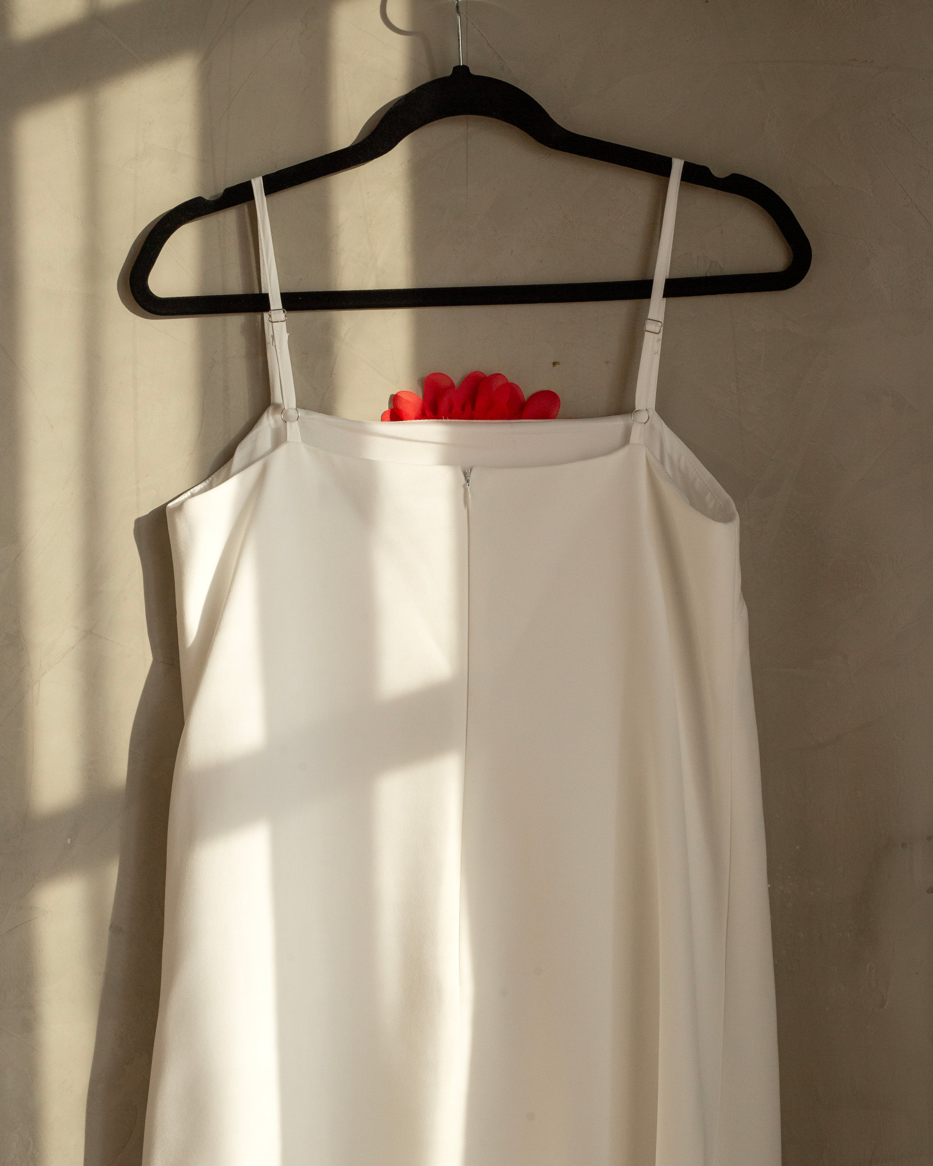 Vestido blanco con flores 3d