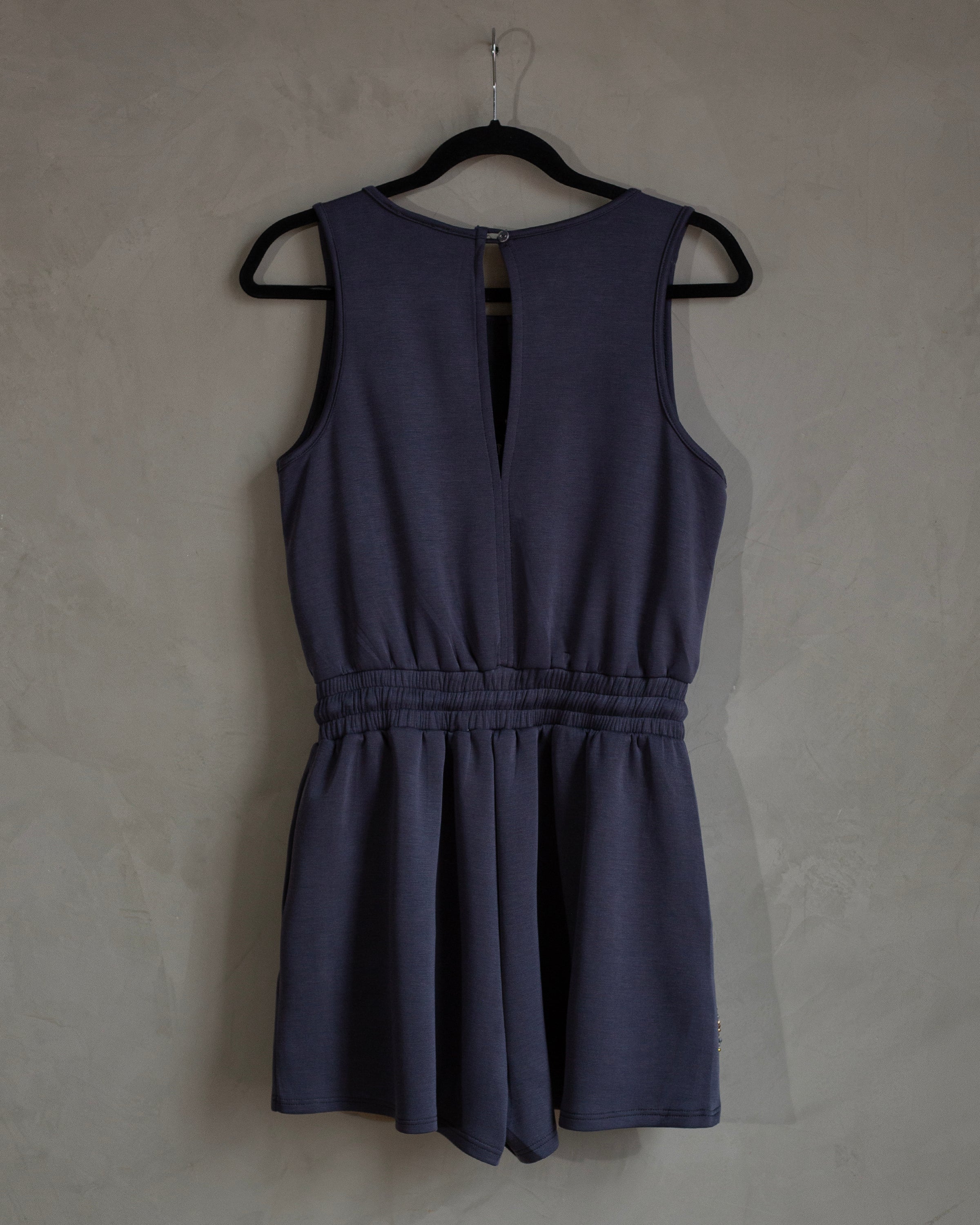 Romper gris collar seashells